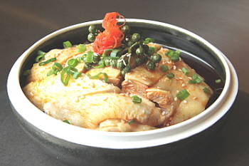리츠칼튼 서울 사천요리 스파이시 치킨. ⓒ 리츠칼튼 서울