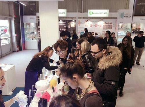 볼로냐 세계화장품박람회(Cosmopoof Bologna) 상담 모습. ⓒ 호원대학교