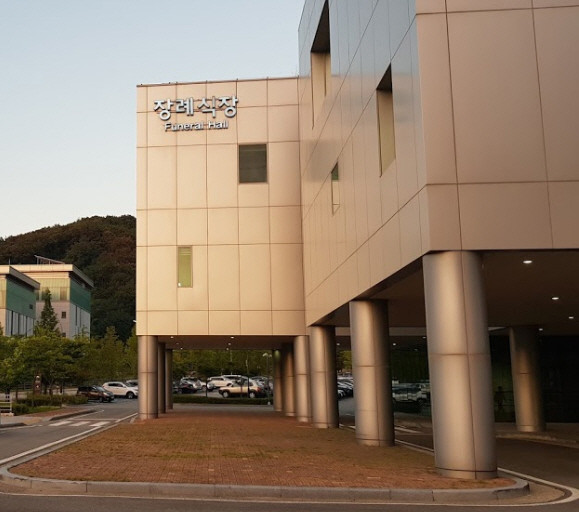 평온의숲 장례식장과 식당 등 판매시설은 지역주민 31명이 설립한 법인 (주)장율이 맡아 운영하고 있다. ⓒ 프라임경제