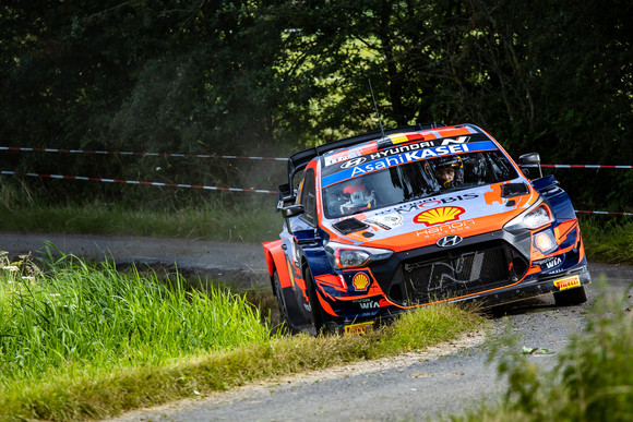 2021 WRC 8차 대회 벨기에 랠리에서 i20 Coupe WRC 랠리카가 주행하고 있는 모습. ⓒ 현대자동차