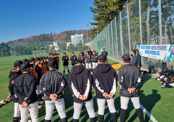 야구팀이 사천시에서 동계전지훈련을 하고 있다. ⓒ 사천시