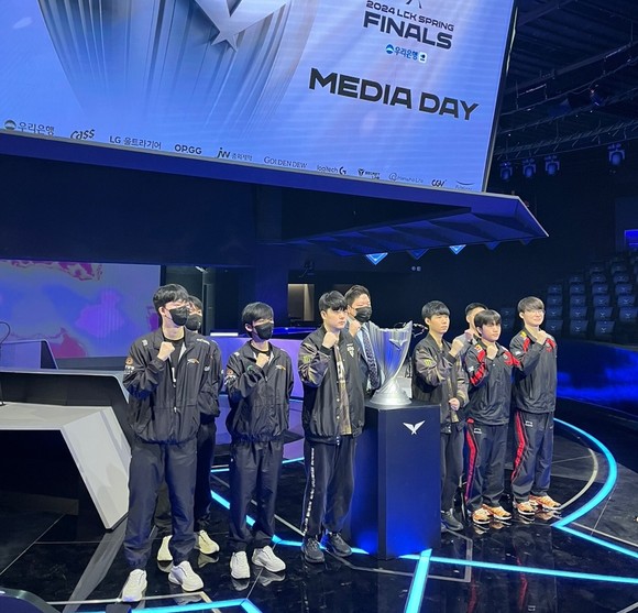 리그 오브 레전드 챔피언스 코리아(이하 LCK)의 결승 진출전을 앞두고 젠지, 한화생명e스포츠, T1 각 팀의 감독·선수들이 승리하겠다는 포부를 보였다. ⓒ 최민경 기자