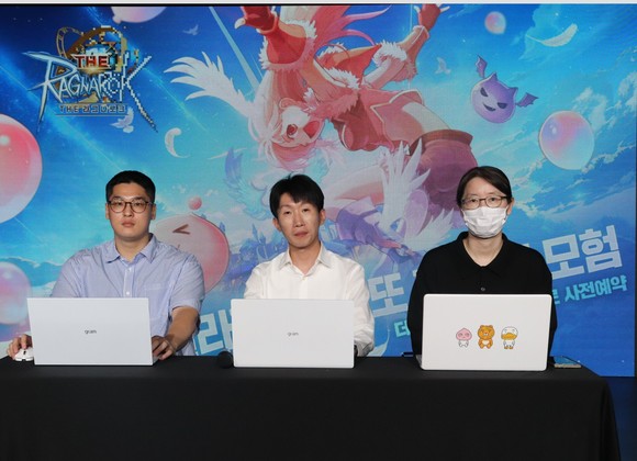 28일 열린 그라비티 신작 MMORPG 'THE 라그나로크'의 미디어 간담회에 참여한 (왼쪽부터) △나경일 그라비티 사업 PM △선상웅 그라비티 사업 PM △박연주 그라비티 운영 총괄. ⓒ 그라비티
