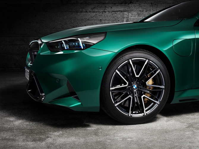 한국타이어가 BMW의 고성능 세단 M5 7세대 모델에 초고성능 슈퍼 스포츠 타이어 벤투스 S1 에보 Z를 신차용 타이어로 공급한다. ⓒ 한국타이어