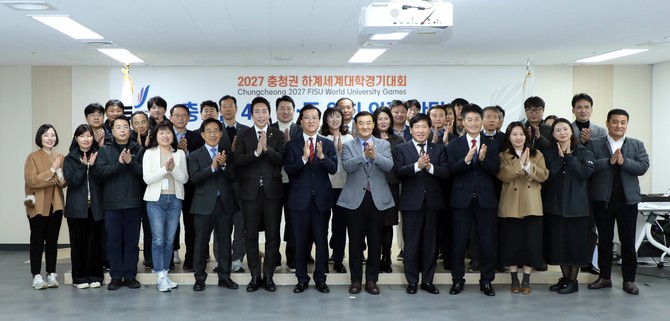 임채성 의장은 10일 2027 충청권 하계세계대학경기대회 조직위원회 주관으로 열린 충청권 4개 시도 의회의장 간담회를 개최 후 기념촬영을 하고 있다. ⓒ 의회사무국