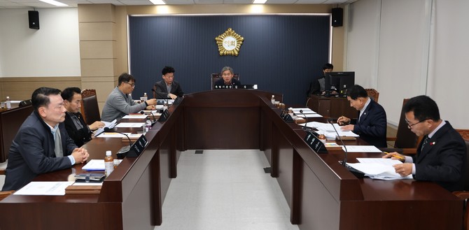 11일 당진시의회 최초로 인사청문특별위원회 개최 모습. ⓒ 의회사무국
