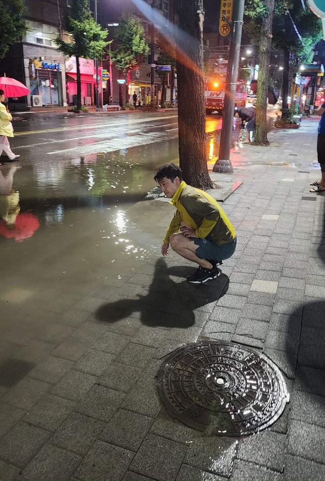 오경훈 의원이 상평동 상습침수 지역을 점검하고 있다.. ⓒ 프라임경제