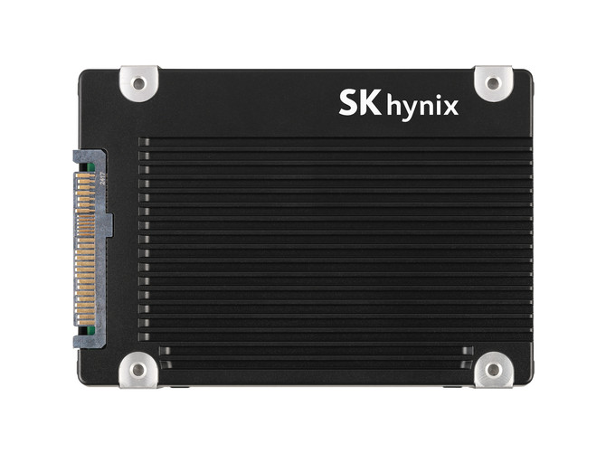 AI 데이터센터용 고용량 SSD 'PS1012 U.2' 제품 이미지. ⓒ SK하이닉스