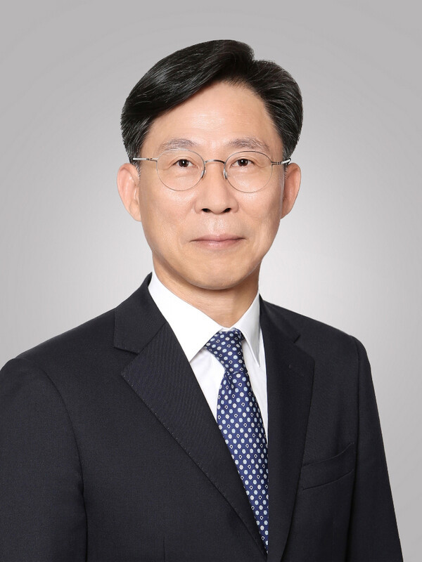 홍원학 삼성생명 사장은 2일 신년사를 통해 "줄탁동시의 마음으로 개인과 회사가 합심해 변화에 대응한다면 함께 성장할 수 있다"고 말했다. ⓒ 삼성생명
