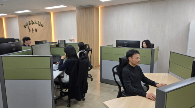 전라남도교육청은 지난 6일 순천만생태문화교육원에 동부권 스마트워크센터를 개소하고, 본격 운영에 들어갔다. ⓒ 전남교육청