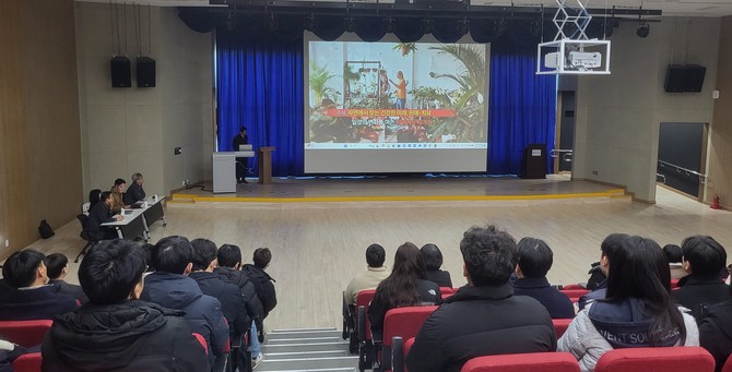 23일 2026 태안국제원예치유박람회의 준비 상황을 점검하고 있다. ⓒ 충남도