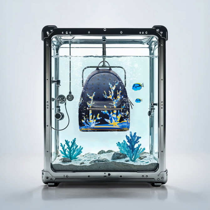 MCM이 '바닷속에서(Under the Sea)'라는 주제로 SS25 컬렉션을 공개했다. © MCM