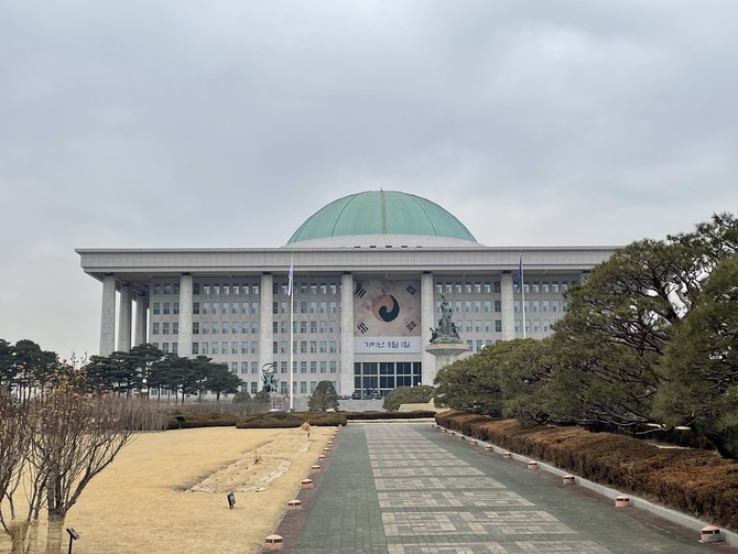 태극기 아래의 문구는 1919년 3월1일에 있었던 만세 운동과 순국선열의 독립정신을 떠올리게 한다. = 김정후 기자