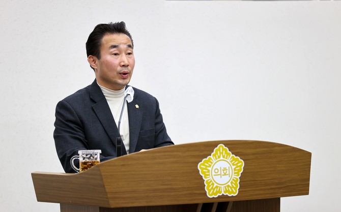 윤명수 의원이 대표발의한 '현대제철 노사 파업 조기 정상화 촉구 결의안'을 채택했다. ⓒ 의회사무국
