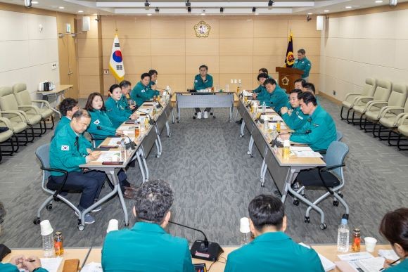 경북도의회 대형 산불관련 긴급 연석회의 모습. ⓒ 경북도의회