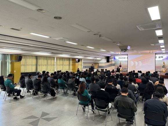 군위군 2025년 상반기 중대재해예방 인식제고 교육 모습. ⓒ 군위군