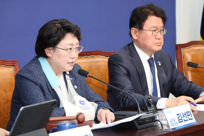 김선민 조국혁신당 대표 권한대행이 지난달 31일 국회에서 열린 최고위원회의에서 발언하고 있다. ⓒ 연합뉴스