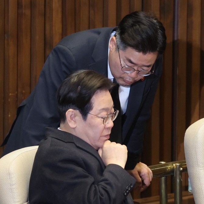 이재명 더불어민주당 대표와 박찬대 민주당 원내대표. ⓒ 연합뉴스