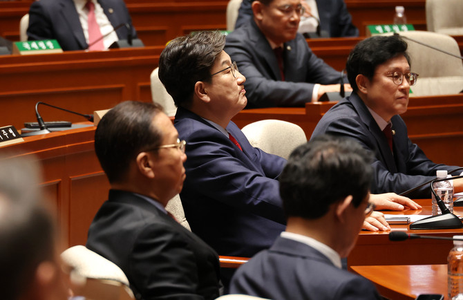 4일 윤석열 전 대통령 파면 이후 열린 국민의힘 의원 총회에서 탄핵 찬성 의원들과 조기 대선, 지도부 거취와 관련해 잡음이 발생한 것으로 알려졌다. ⓒ 연합뉴스