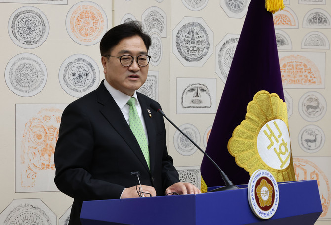 우원식 국회의장이 윤석열 전 대통령에 대한 헌재의 파면이 선고된 4일 국회에서 대국민담화를 하고 있다. ⓒ 연합뉴스