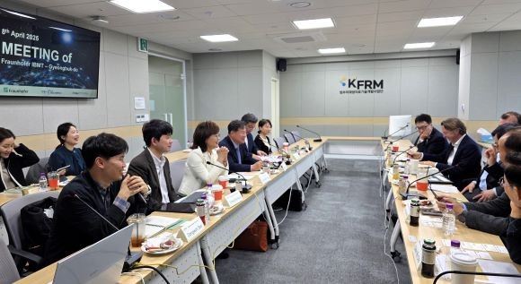 경북도는 8일 독일 프라운호퍼 연구소 관계자와 간담회를 가졌다. ⓒ 경북도