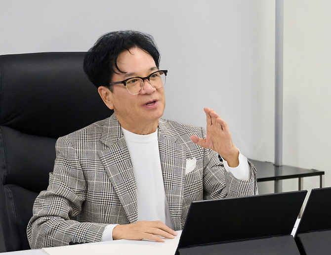 이재현 CJ그룹 이재현 회장이 지난 2일 CJ 일본지역본부를 찾아 주요 경영진들과 사업 성과를 점검했다. © CJ그룹