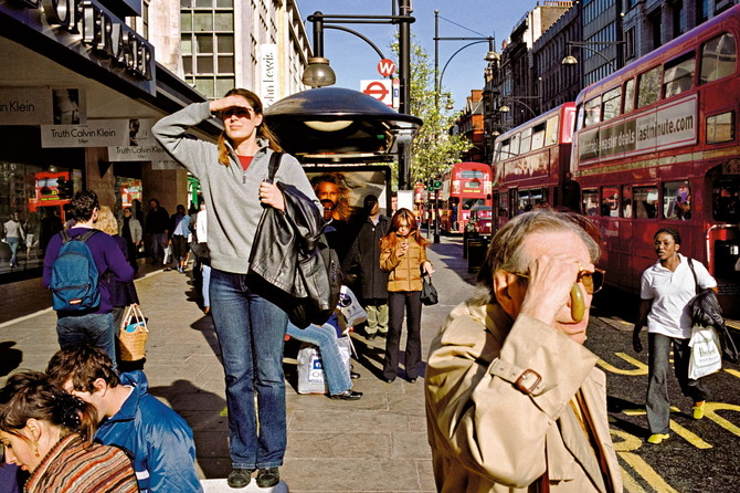 '<Oxford Circus, London> © Matt Stuart'. ⓒ 라이카 카메라 코리아