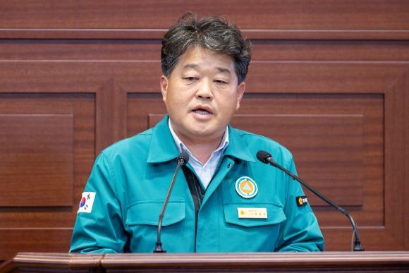 도정질문을 하고 있는 박창욱 경북도의원(봉화·국민의힘). ⓒ 경북도의회