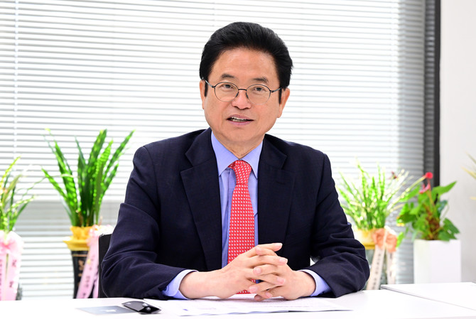이철우 경북지사는 15일 한국프레스센터에서 한국인터넷신문협회와 간담회를 가졌다. ⓒ 한국인터넷신문협회