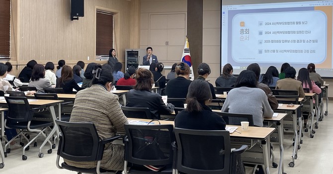 16일 서산교육지원청에서 진행된 찾아가는 전동킥보드 이용 안전수칙 홍보 모습. ⓒ 서산시