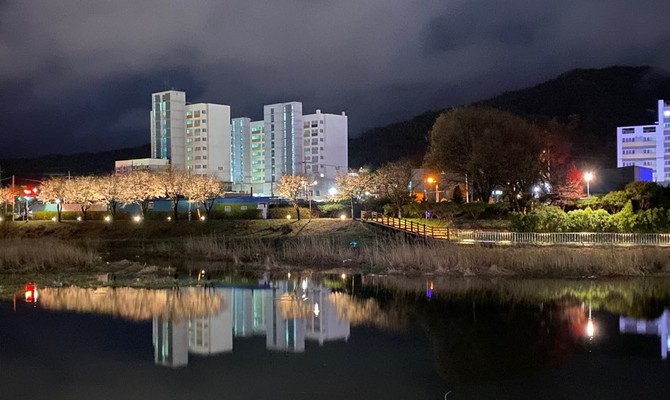 조명이 설치된 청양군 백세건강공원. ⓒ 청양군