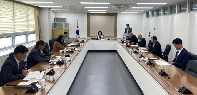 지난 21일 도교육청 회의실에서 2025년 상반기 이사회를 개최하고 있다. ⓒ 충남교육청