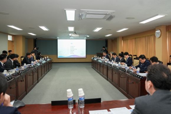 경주시의회는 오는 5월부터 APEC 정상회의 성공개최 위한 '찾아가는 간담회'를 추진한다. ⓒ 경주시의회