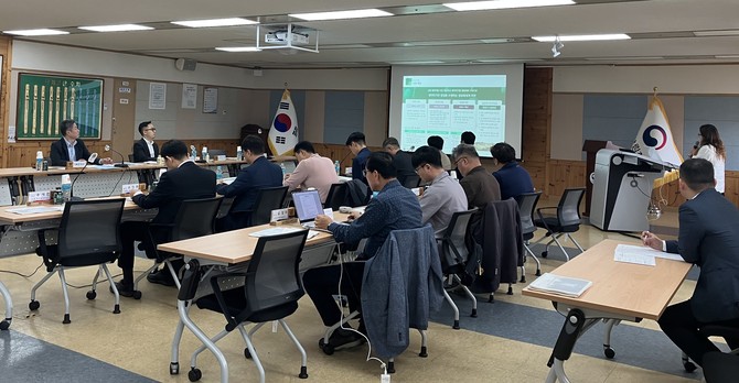 지난 13일 내부행정업무포털(e-푸른샘) 구축 2차 사업 착수 보고회를 개최하고 있다. ⓒ 산림청
