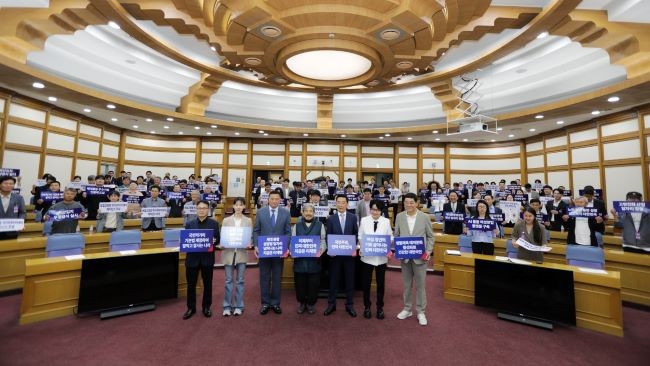더불어민주당 중앙선대위 '진짜 대한민국' 국민대통합위원회에 이재명 더불어민주당 대표의 멘토로 알려진 이해학 성남주민교회 원로목사가 합류했다.사진 중앙 이해학 목사. ⓒ 국민대통합위원회 세대융합성장본부