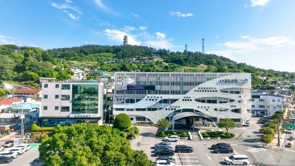 완도군청사 전경. ⓒ 완도군