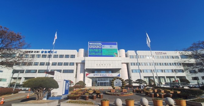 市의 적극적 중재로 시내버스 '노사정 회의에서 양측 극적 합의, 창원시청 전경. ⓒ 강달수 기자