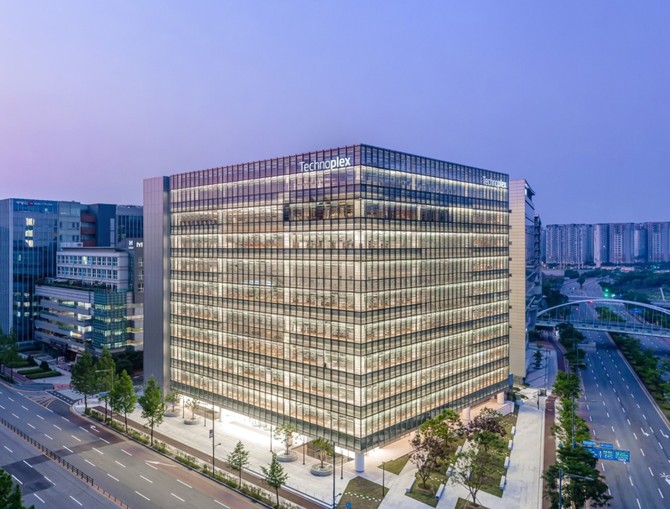 한국앤컴퍼니그룹 본사 테크노플렉스 외관. ⓒ 한국타이어