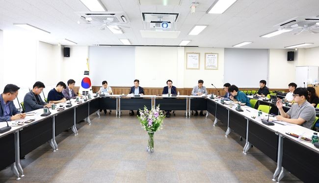 지난 23일 지속 가능한 수소도시 조성을 위한 '울진군 수소도시 조성사업 마스터플랜 수립 용역' 착수보고회를 가졌다. ⓒ 울진군