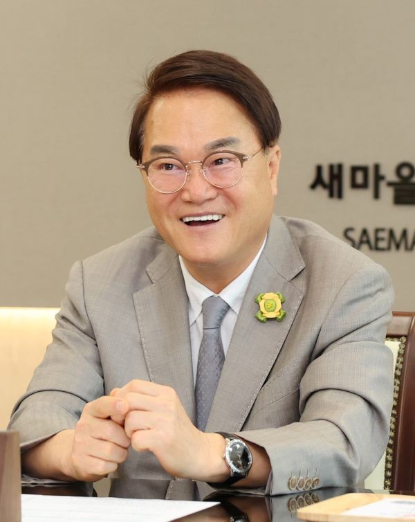 민선8기 취임 3주년을 맞은 김하수 군수는 "변화와 혁신을 새로운 기회로 삼아, 오늘보다 더 나은 청도를 만들겠다"며 청도의 미래 청사진을 제시했다. ⓒ 청도군