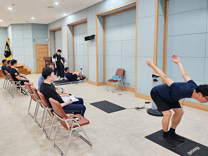 국민의 부름을 기다리는 '해경의 체력측정' 실시. ⓒ 통영해경