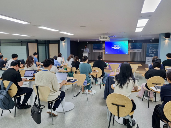 업계 관계자들은 AI 기반 고객 응대 혁신이 필수적이라고 입을 모았다. = 김주환 기자