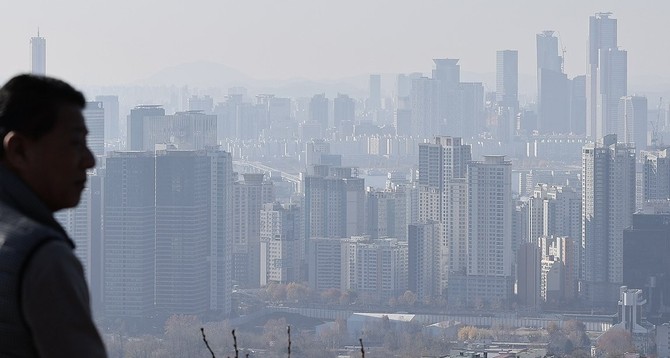 호반건설의 토지사용승낙과 광명시 승인 이후 공매·계열사 낙찰로 이어진 과정에서 조합원 보호 공백 논란이 불거지고 있다. © 연합뉴스