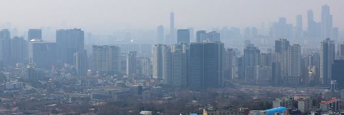 전국 민간아파트 1순위 청약 경쟁률이 7대 1을 밑돌며 27개월 만에 최저치를 기록했다. © 연합뉴스