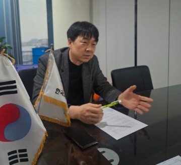 본지와 SK해운연합노조 박상익 본부장과의 인터뷰 모습=정기환 기자