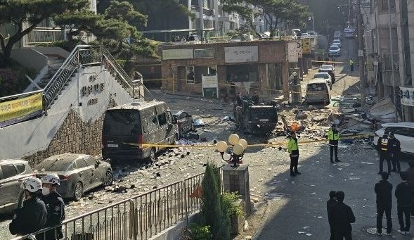 13일 새벽 4시쯤 충북 청주시 봉명동 상가에서 가스 누출로 추정되는 폭발사고가 발생해 10여 명 부상을 입었다. ⓒ 윤갑근 충북지사 후보