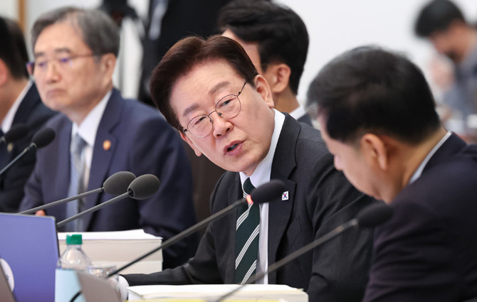 이 대통령은 "위기 시대일 수록 투자를 해야 한다"고 강조했다. ⓒ 연합뉴스