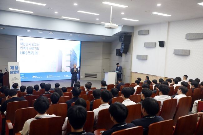 이재용 총장이 일학습병행과정에 대해 설명하고 있다. ⓒ 영남이공대학교