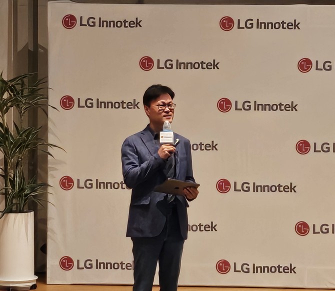 조지태 LG이노텍 패키지솔루션사업부장(전무)이 패키지솔루션 사업의 중장기 성장 시나리오를 설명하고 있다. =박지혜 기자