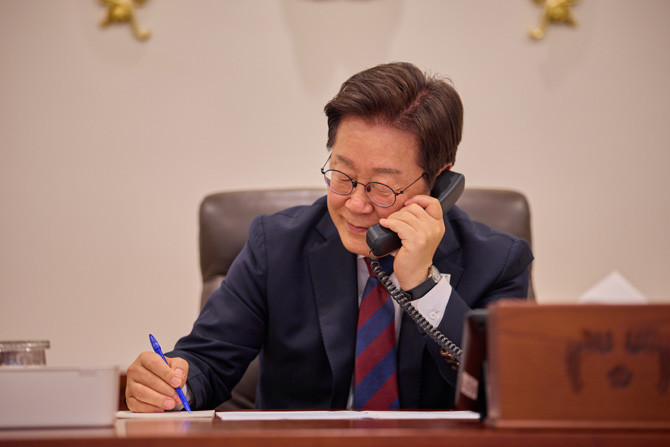 루터 나토 사무총장을 처음으로 만나는 이 대통령은 이미 2번의 통화를 통해 상당한 공감대를 형성했다. ⓒ 청와대